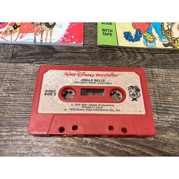 Vintage 1976 Little Golden Books & Cassette Jingle Bells 12 Days of Christmas - Picture 3 of 10